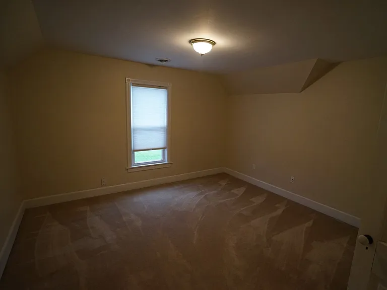 E7602 Spring Dr — Photo 12