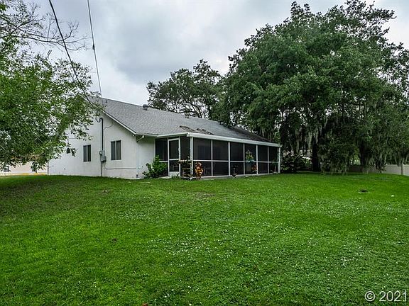 3rd image of 2429 Royal Palm Dr