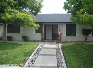 1290 Jamestown St, Tulare, CA 93274