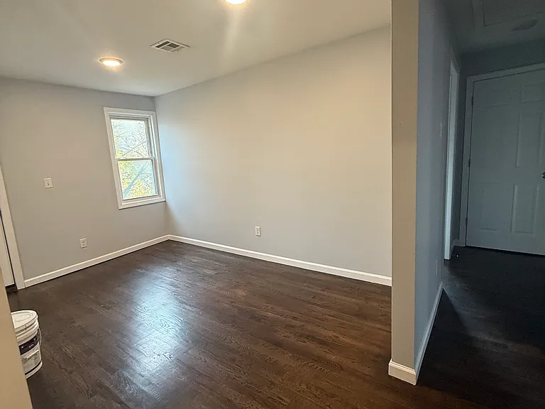 69 W Main St #3L — Photo 2