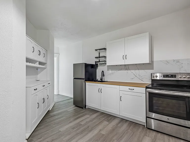 1825 Lakeview Rd #D — Photo 14