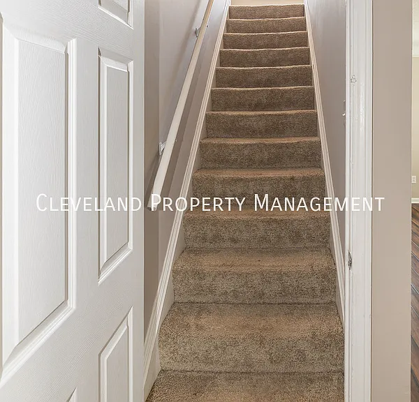 18308 Rockland Ave — Photo 14