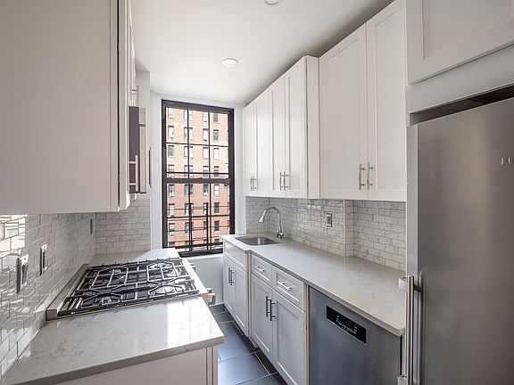 5th image of 910 W End Ave APT 7D