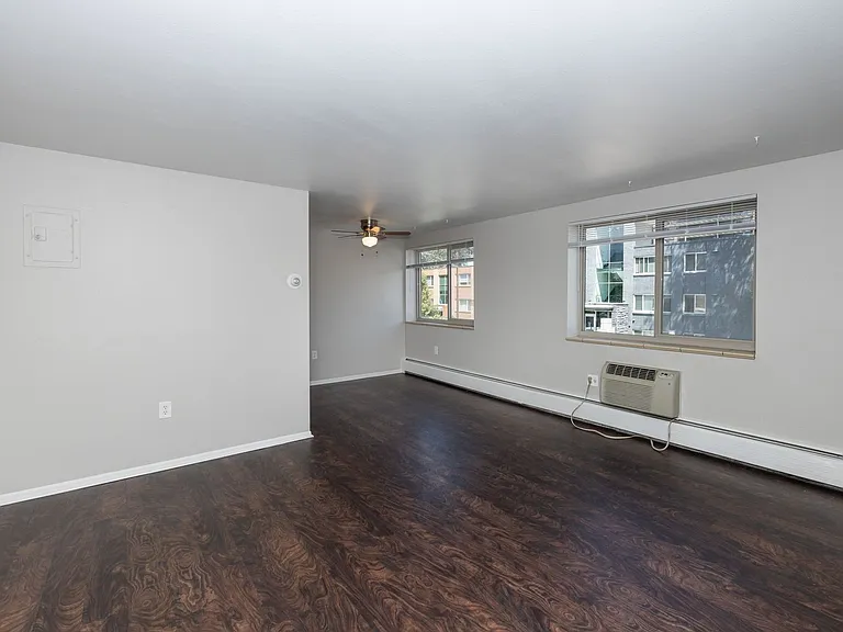 Dexter Street Apartments — Photo 32