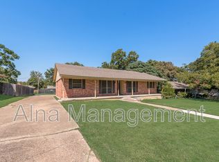 914 British Blvd, Grand Prairie, TX 75050