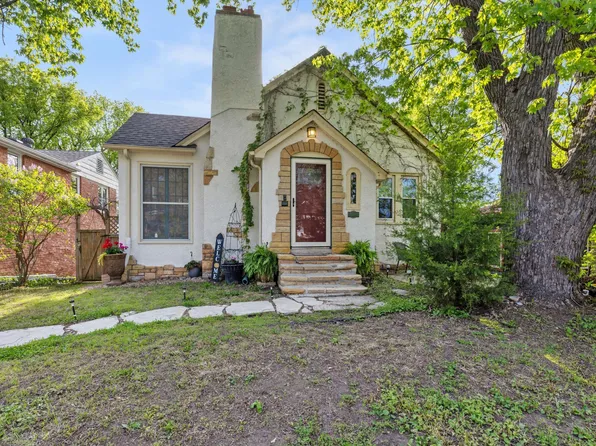 1136 Xerxes Ave S, Minneapolis, MN 55405