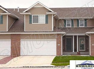 6025 Laroche Dr, Lincoln, NE 68526