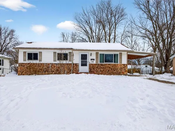 520 Kent Dr, Wentzville, MO 63385