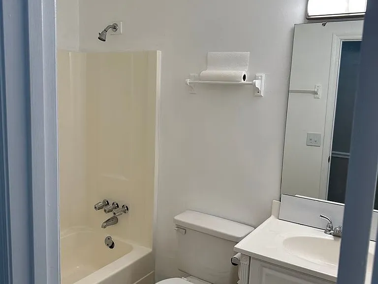 107 Savanna Woods Cir — Photo 2