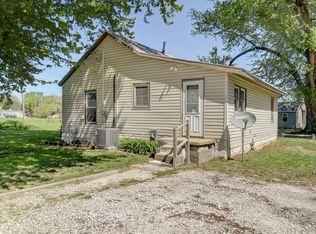 811 S Locust St, Glenwood, IA 51534