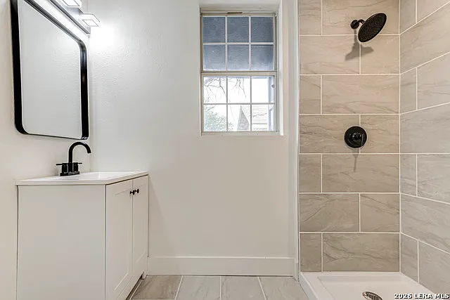 1002 Fulton Ave — Photo 17