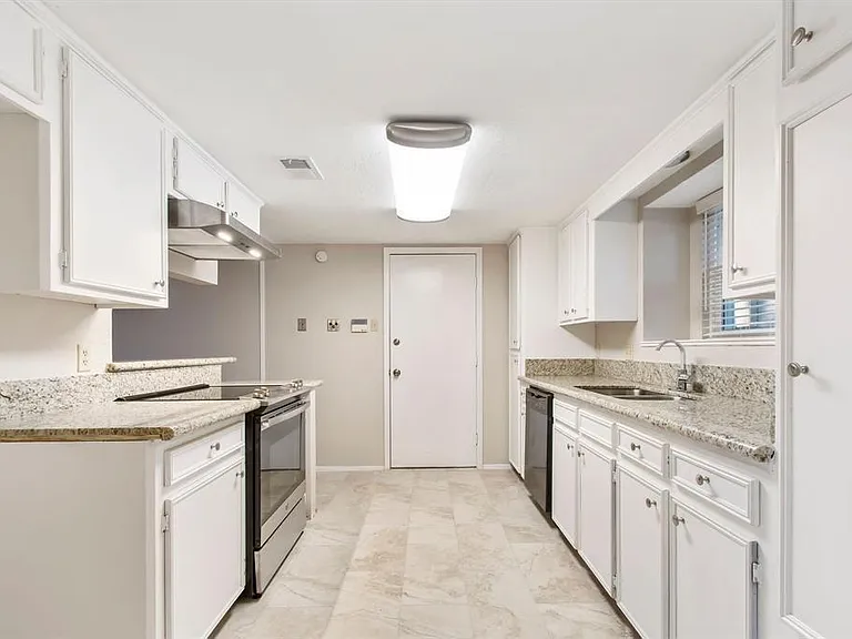 108 N Deerfoot Cir — Photo 24