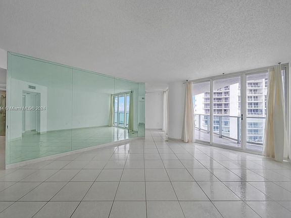 3rd image of 16445 Collins Ave APT 1225