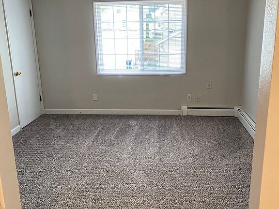 3rd image of 511-513 C Ave NW #513-06