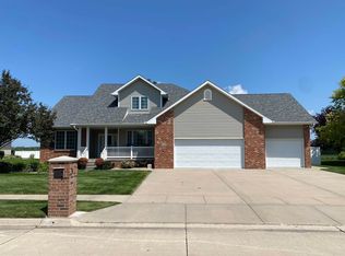 2122 37th St, Columbus, NE 68601