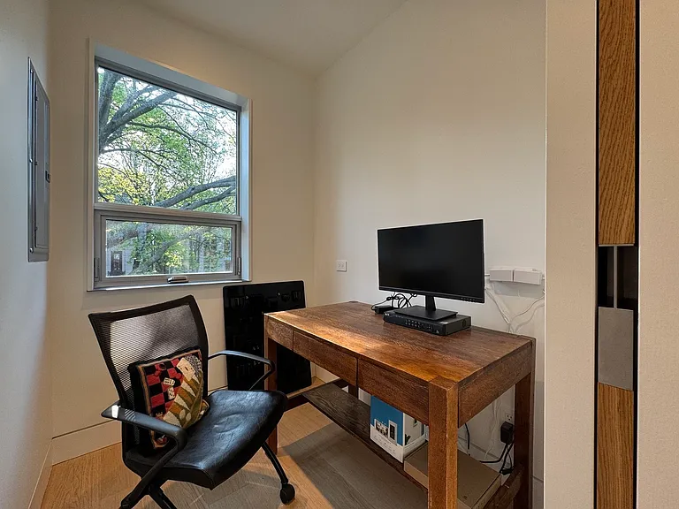 1317 N Leavitt St — Photo 17