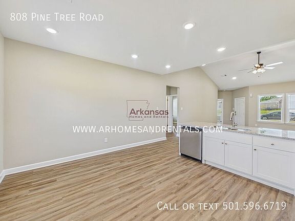 5th image of 808 Pine Tree Rd
