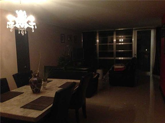 3rd image of 301 174th St APT 2108
