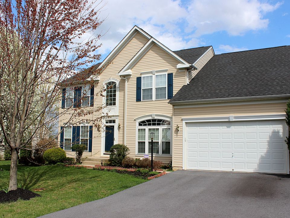 1st image of 200 Maddex Square Dr