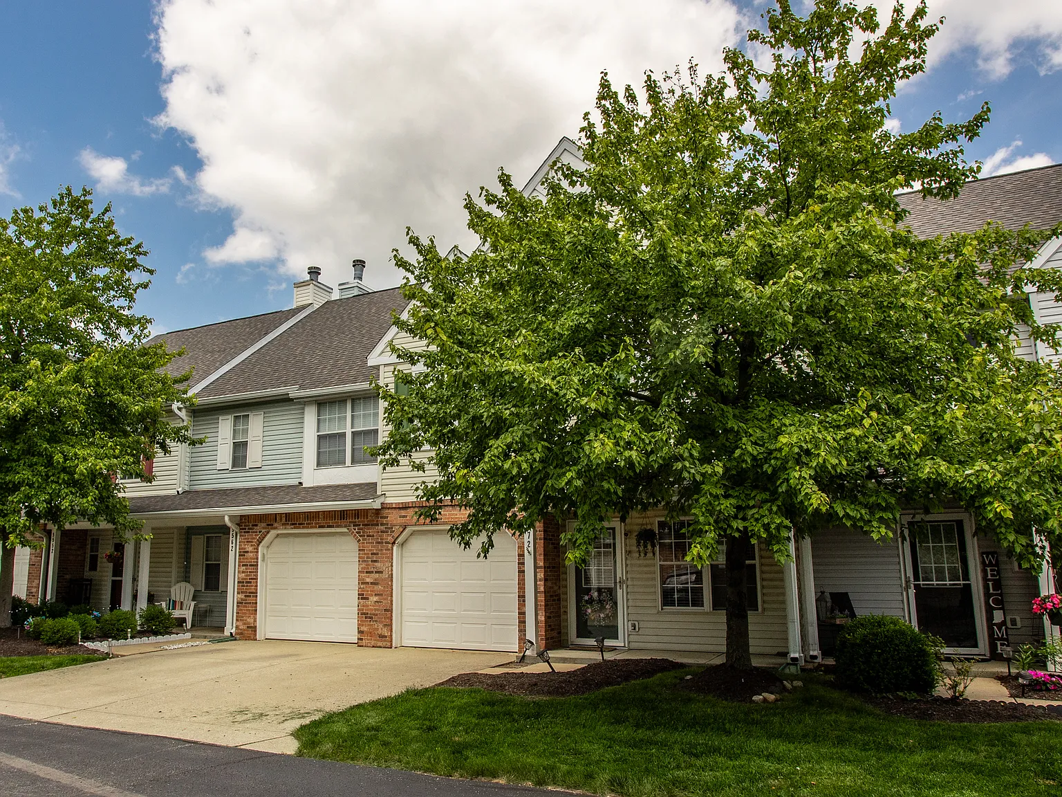 2 bed, 2.5 bath, 1626 sqft, $1,800 — Photo 3