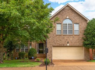 6808 Sunnywood Dr, Nashville, TN 37211