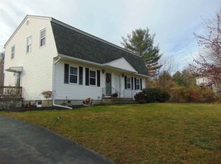 1 Autumn Woods Rd, Salem, NH 03079