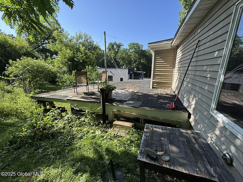 5th image of 107 Old Mill Street