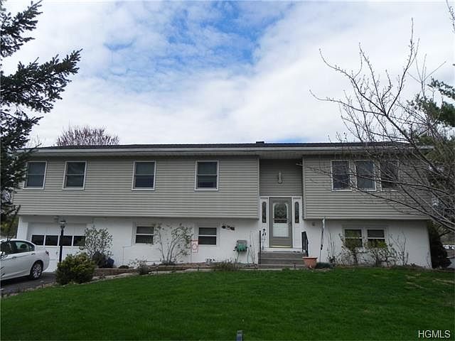 1st image of 27 Lincoln Dr #24