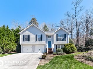 6722 Spring Head Dr, Flowery Branch, GA 30542