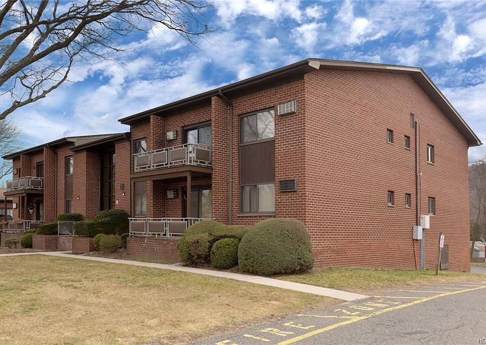 1st image of 5 Darian Ct APT 2D