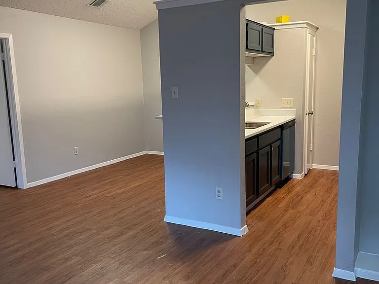 3615 Leafield Dr — Photo 3