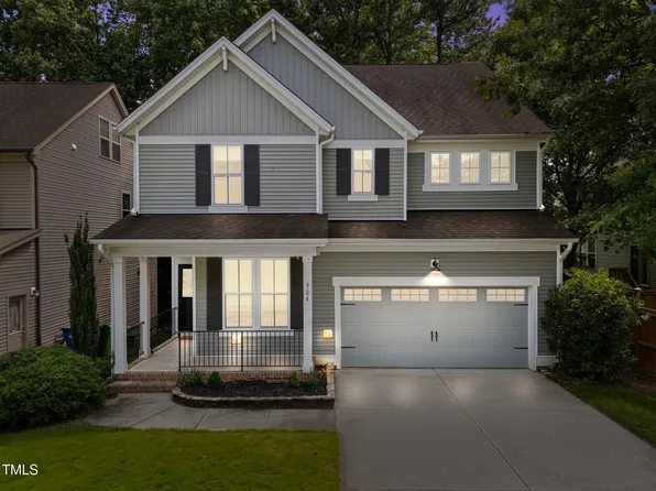 904 Pirouette Ct, Raleigh, NC 27606