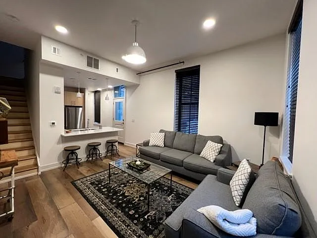 1508 Race St #2R — Photo 11