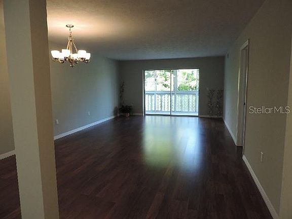5th image of 155 Bluff View Dr APT 202