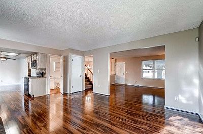3rd image of 10113 W Caley Ave
