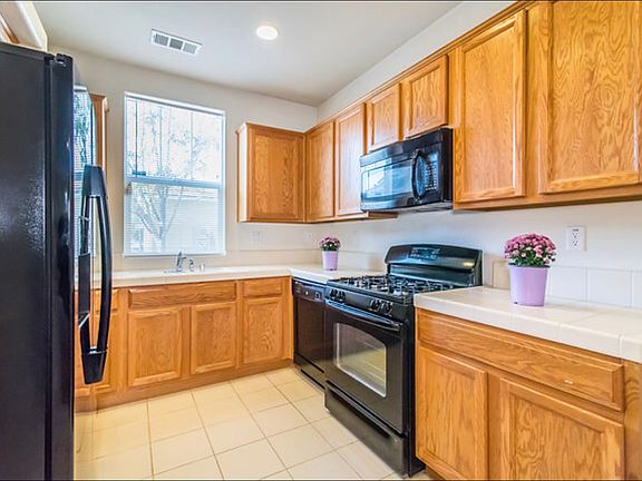 4th image of 290 Picasso Cir