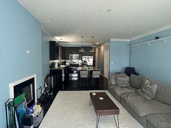 2nd image of 3321 W Eastwood Ave #2