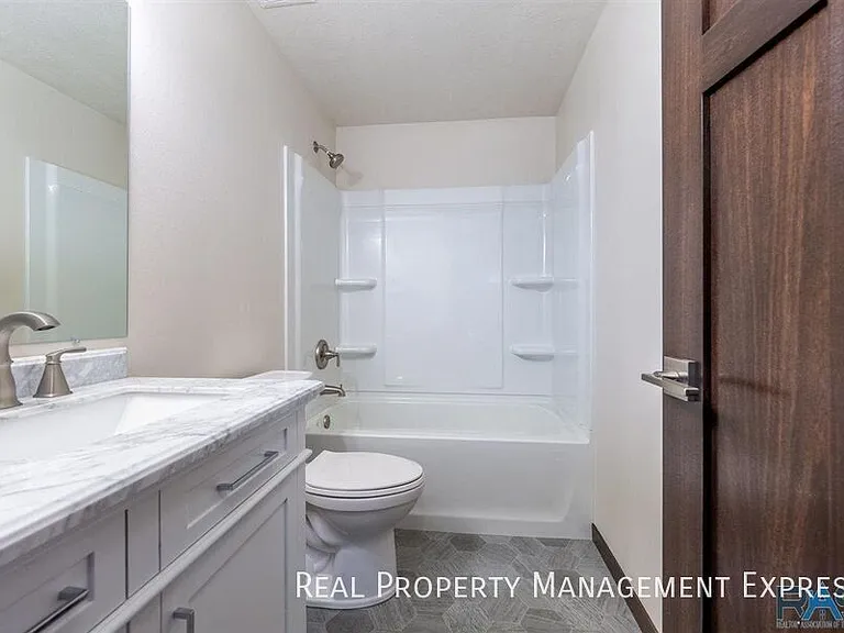 5316 S Eastwind Ave — Photo 24
