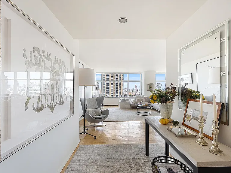 160 W 66th St #32D — Photo 2