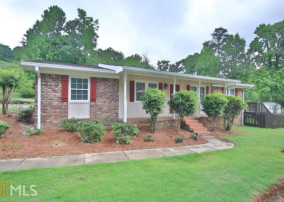 1st image of 632 Lake Dr