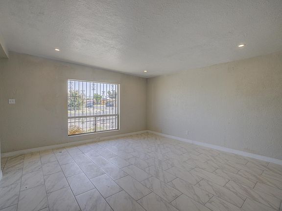 3rd image of 5901 Athens Ct