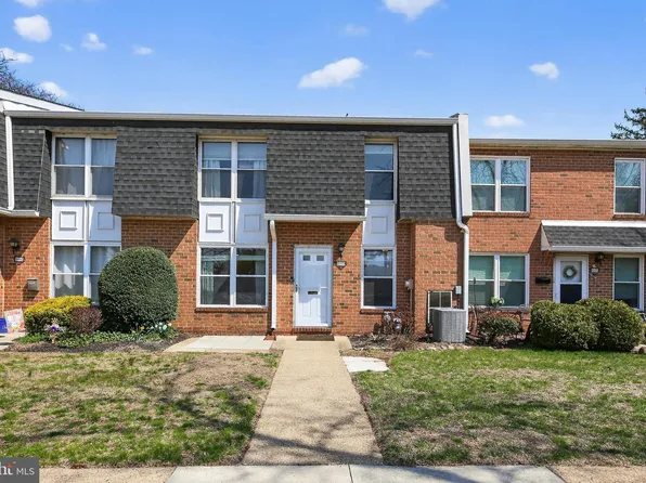 1059 Harbour Dr, Palmyra, NJ 08065