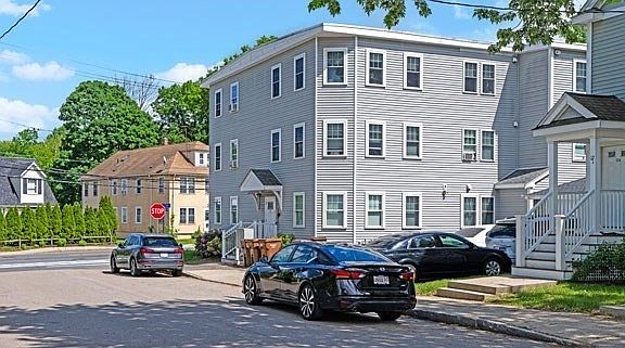 4th image of 2 Coburn St