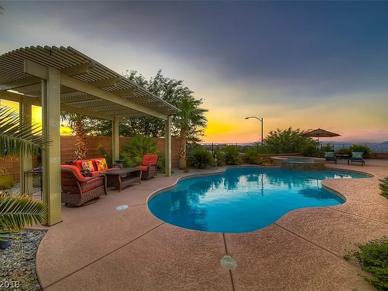 1160 Palmetto Bay Dr — Photo 2