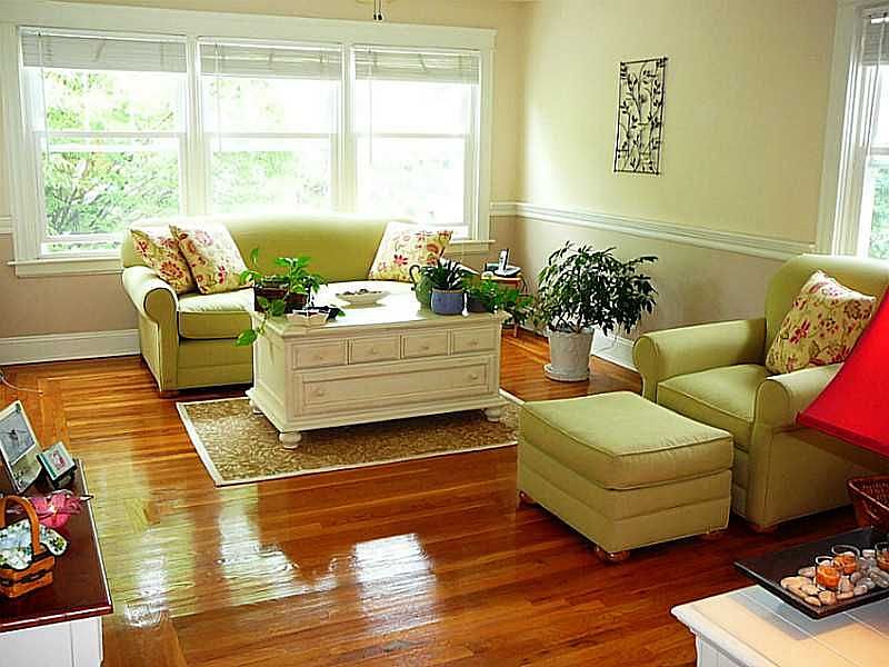 2nd image of 61 12th St #2