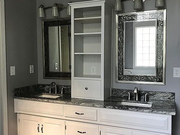 Master bathroom 