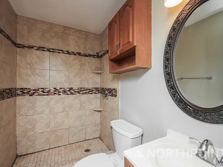 609 E Buffalo St — Photo 14