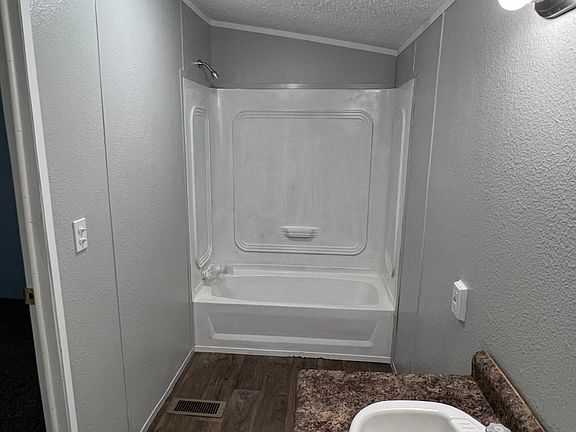 5th image of 200 N Pine St Trailer 24