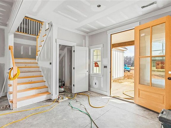 2nd image of 192 Armsworthy Rd