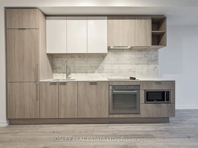 2020 Bathurst St #1219 — Photo 7